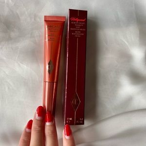 New shade! Charlotte Tilbury Beauty Light Wand in Pinkgasm Sunset, swatched once